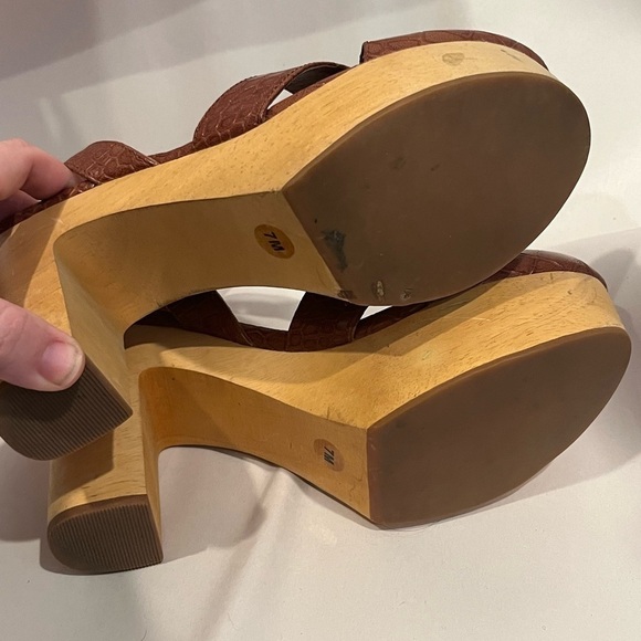 Matisse Rich brown sunset clog block heel was sold by Free People size 7 - Picture 7 of 12